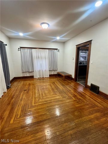 94 Labelle Avenue, Youngstown, OH 44507