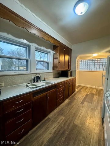 94 Labelle Avenue, Youngstown, OH 44507