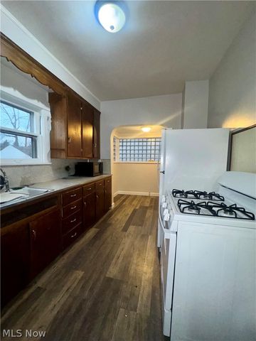 94 Labelle Avenue, Youngstown, OH 44507