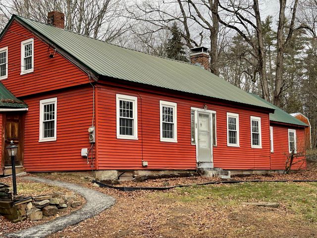 62 Town House Road, New Hampton, NH 03256