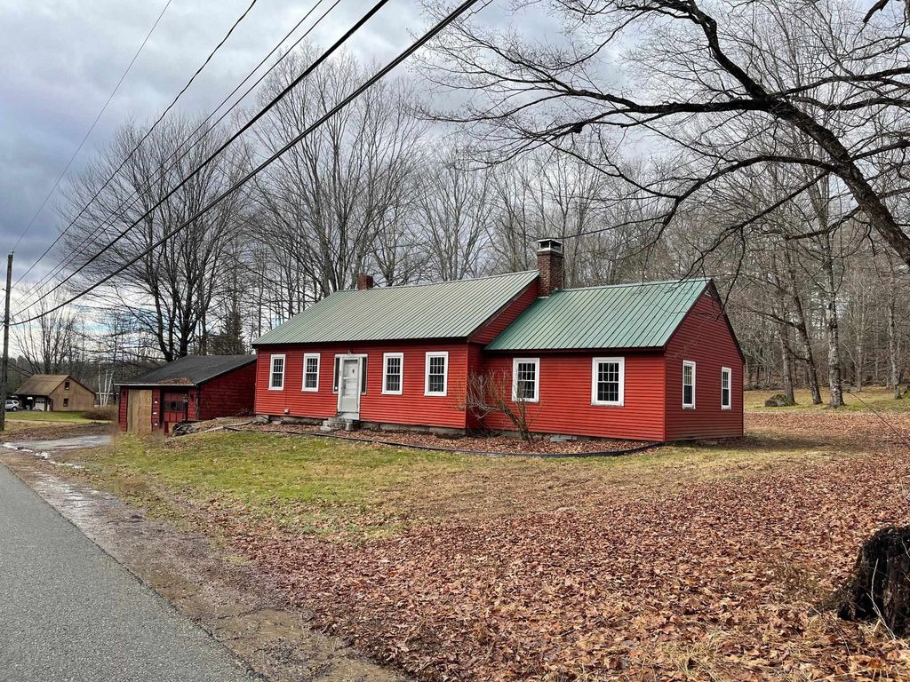 62 Town House Road, New Hampton, NH 03256