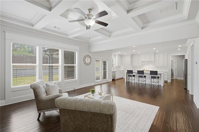 2732 Oak Glen Manor Road, Decatur, GA 30033