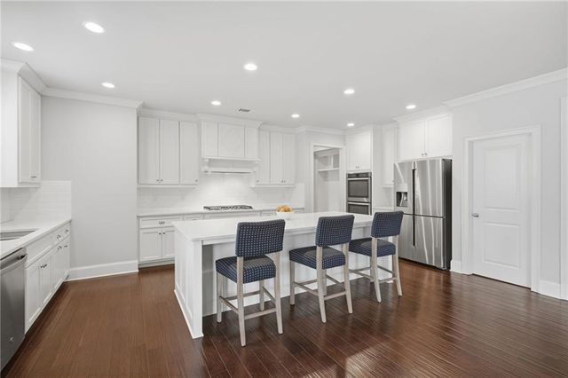 2732 Oak Glen Manor Road, Decatur, GA 30033