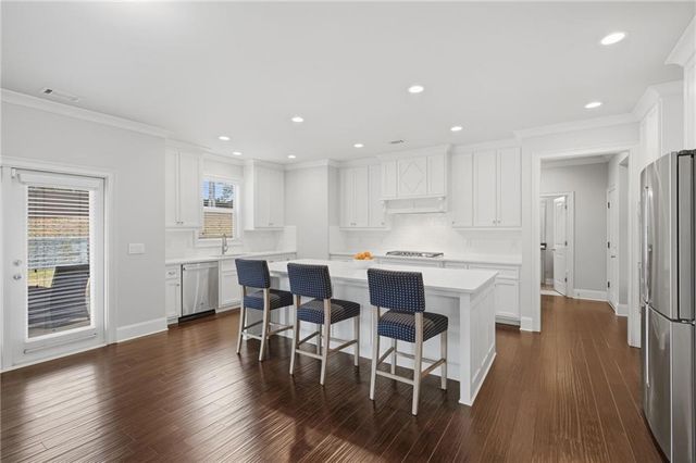 2732 Oak Glen Manor Road, Decatur, GA 30033