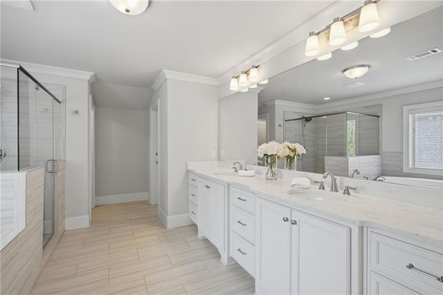 2732 Oak Glen Manor Road, Decatur, GA 30033