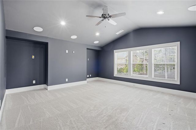 2732 Oak Glen Manor Road, Decatur, GA 30033