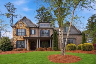 2732 Oak Glen Manor Road, Decatur, GA 30033