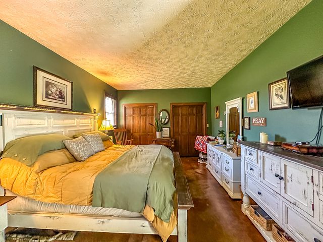 7581 McWhorter Road, London, KY 40741