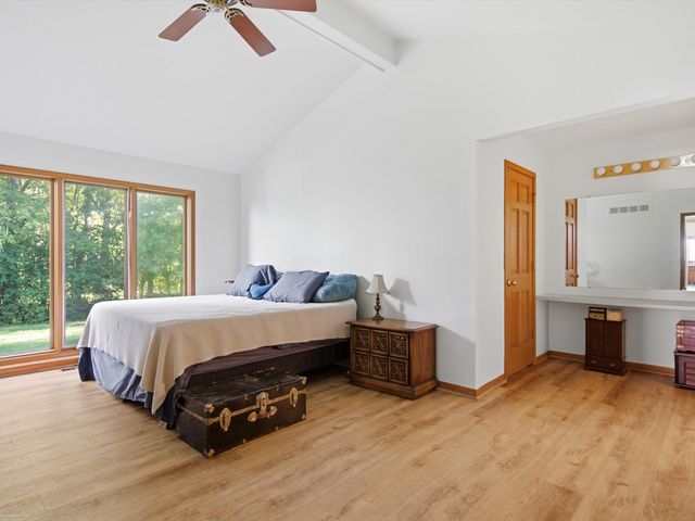 3016 Charlwood Drive, Rochester Hills, MI 48306