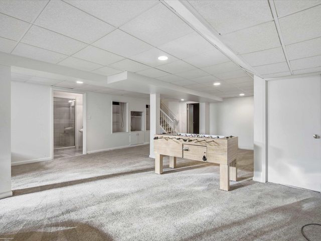 3016 Charlwood Drive, Rochester Hills, MI 48306