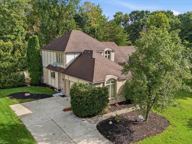 3016 Charlwood Drive, Rochester Hills, MI 48306