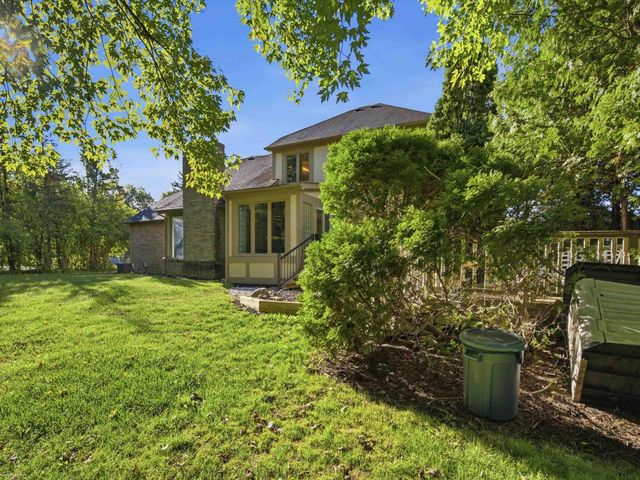 3016 Charlwood Drive, Rochester Hills, MI 48306