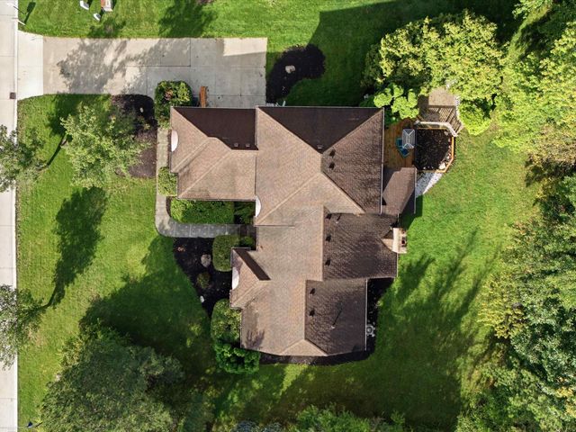 3016 Charlwood Drive, Rochester Hills, MI 48306