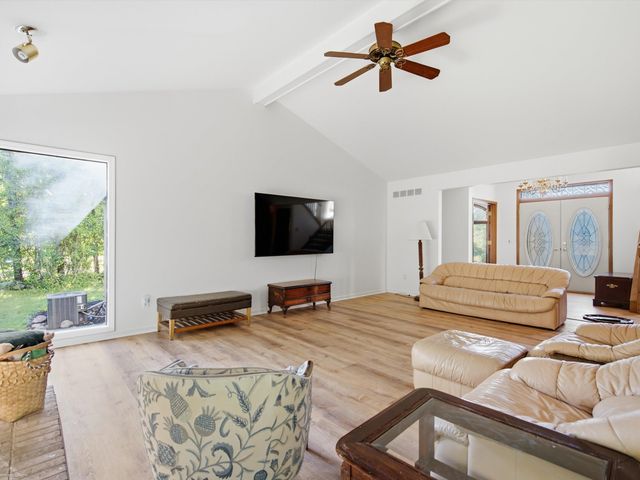 3016 Charlwood Drive, Rochester Hills, MI 48306