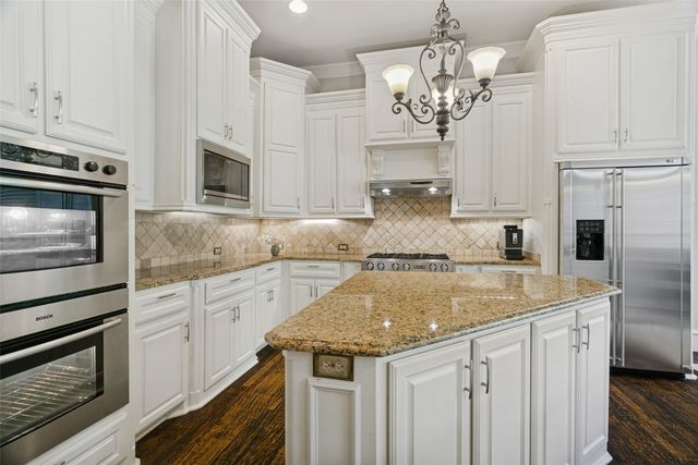 6316 Avalon Woods Drive, Mckinney, TX 75072