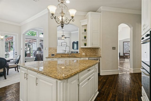 6316 Avalon Woods Drive, Mckinney, TX 75072