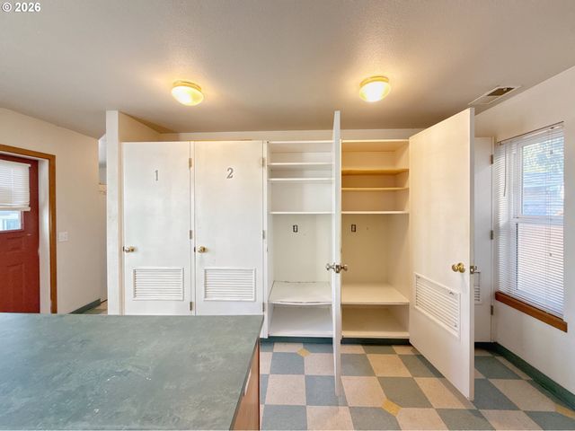 217 Ne 192ND Ave, Portland, OR 97230