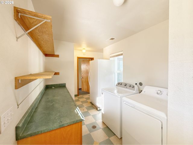 217 Ne 192ND Ave, Portland, OR 97230