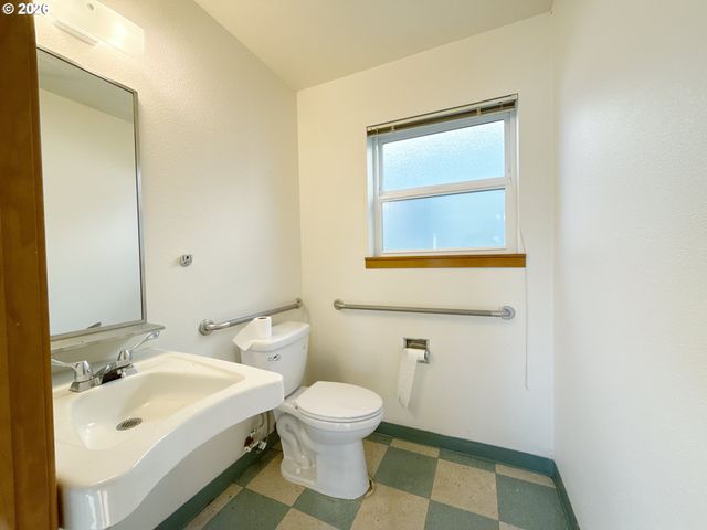 217 Ne 192ND Ave, Portland, OR 97230