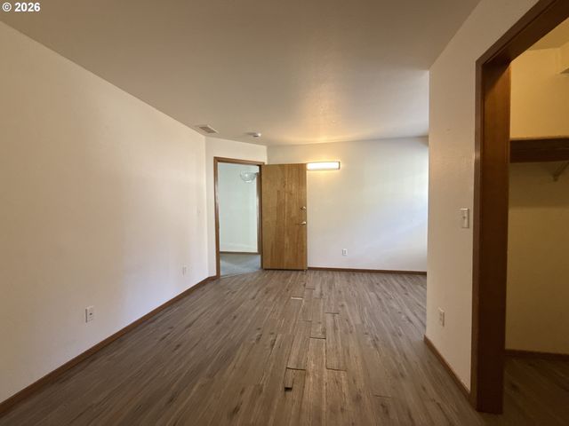 217 Ne 192ND Ave, Portland, OR 97230