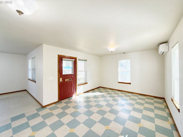 217 Ne 192ND Ave, Portland, OR 97230