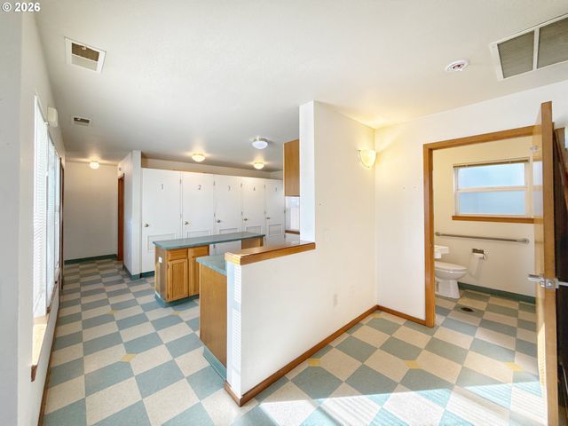 217 Ne 192ND Ave, Portland, OR 97230