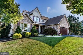 11 ESSEX DRIVE, Carlisle, PA 17015