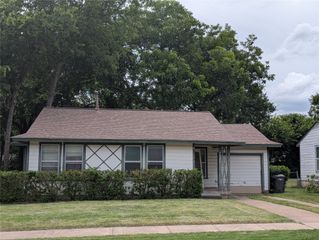 5008 Penrose Avenue, Fort Worth, TX 76116