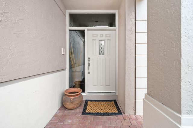 33 Monterey Pointe Drive, Palm Beach Gardens, FL 33418