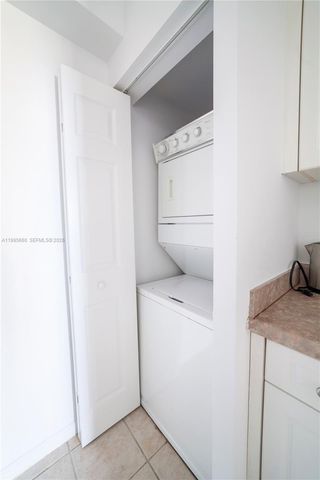 17100 N Bay Rd 1717, Sunny Isles Beach, FL 33160