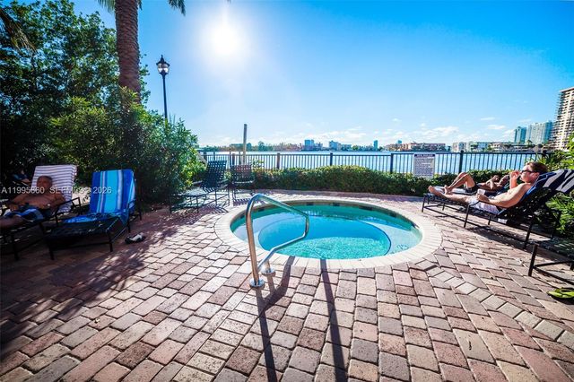 17100 N Bay Rd 1717, Sunny Isles Beach, FL 33160