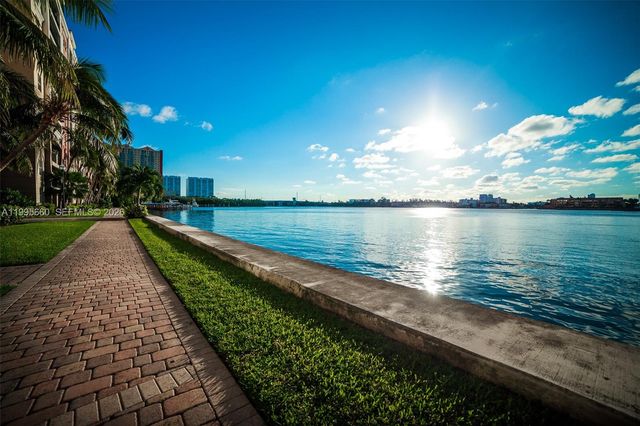 17100 N Bay Rd 1717, Sunny Isles Beach, FL 33160