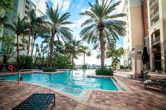 17100 N Bay Rd 1717, Sunny Isles Beach, FL 33160