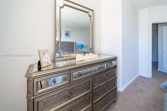 17100 N Bay Rd 1717, Sunny Isles Beach, FL 33160