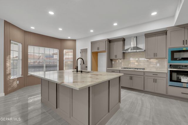 12304 PEGGY ROSSON Way, El Paso, TX 79936