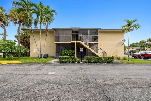 15619 SW 73rd Cir Ter 10-9, Miami, FL 33193