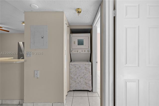 15619 SW 73rd Cir Ter 10-9, Miami, FL 33193