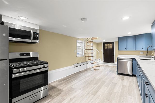 851 Quincy Shore Dr, Quincy, MA 02170