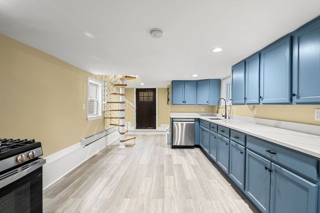 851 Quincy Shore Dr, Quincy, MA 02170