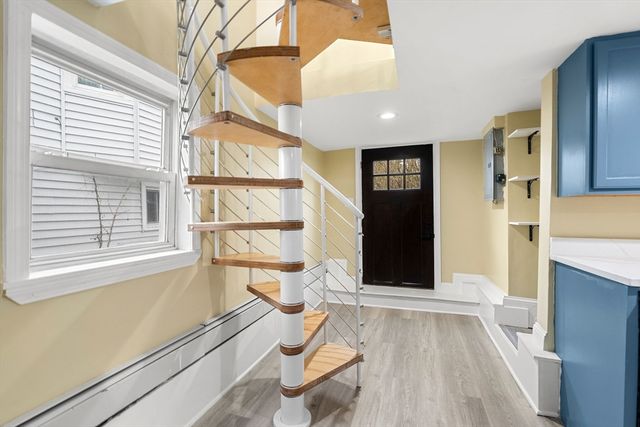 851 Quincy Shore Dr, Quincy, MA 02170