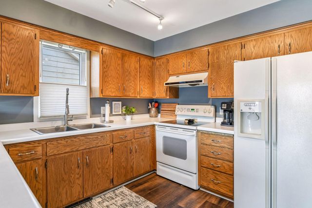 5542 Rowland Road, Hopkins, MN 55343