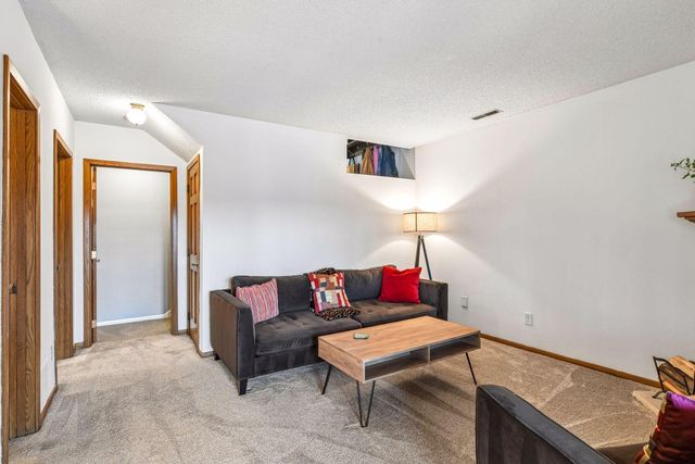 5542 Rowland Road, Hopkins, MN 55343