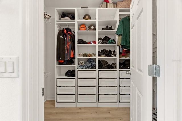 9384 ST THERESE STREET, Groveland, FL 34736