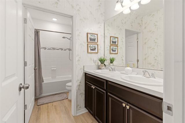 9384 ST THERESE STREET, Groveland, FL 34736