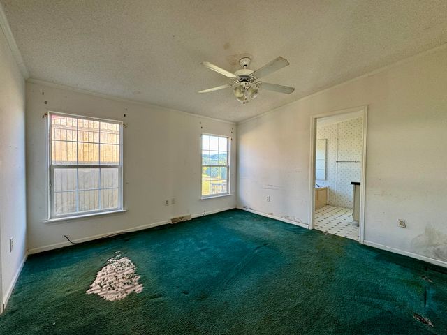 55 Chestnut Meadows DR, Martinsville, VA 24112