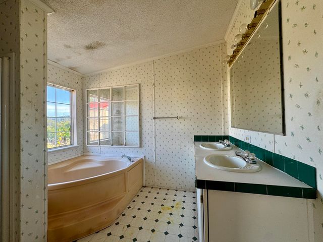 55 Chestnut Meadows DR, Martinsville, VA 24112