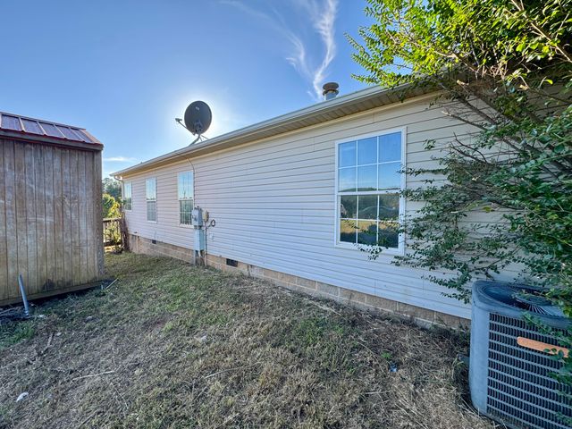 55 Chestnut Meadows DR, Martinsville, VA 24112