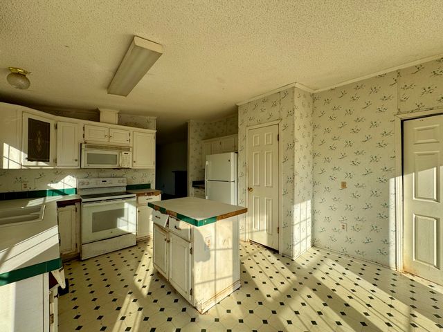 55 Chestnut Meadows DR, Martinsville, VA 24112