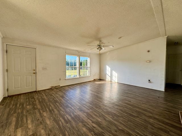 55 Chestnut Meadows DR, Martinsville, VA 24112