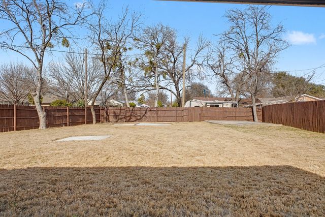 3503 Fontana Drive, Dallas, TX 75220